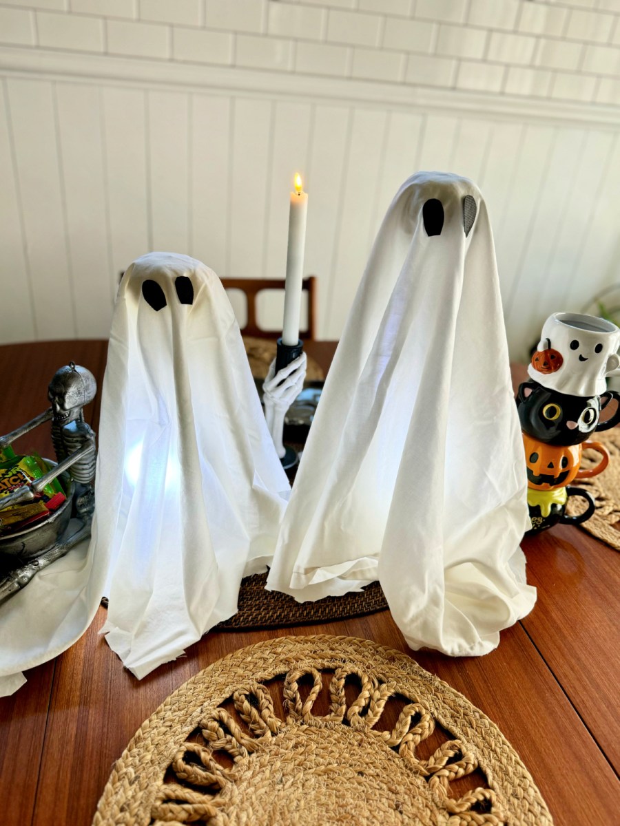 diy ghost decor using dollar tree supplies (2)